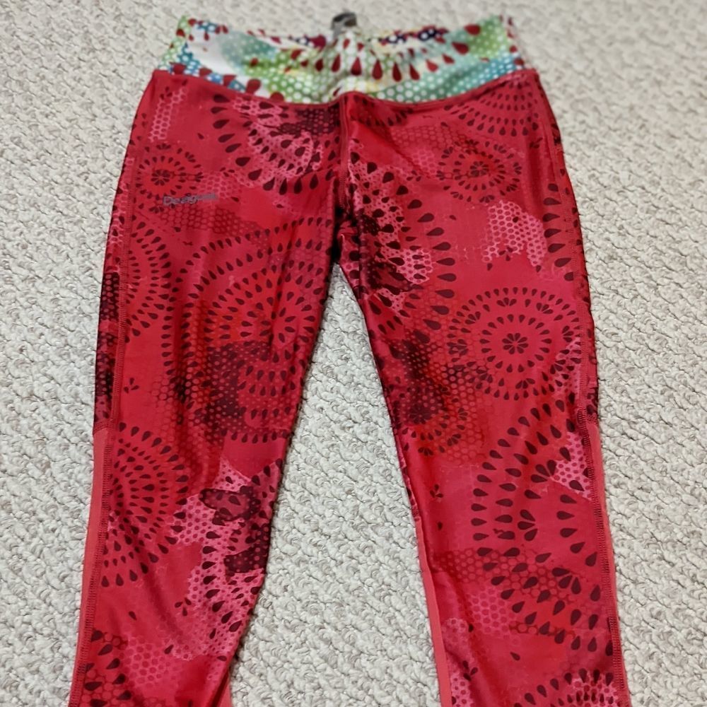 Women's Desingual Athletic Legging size Medium